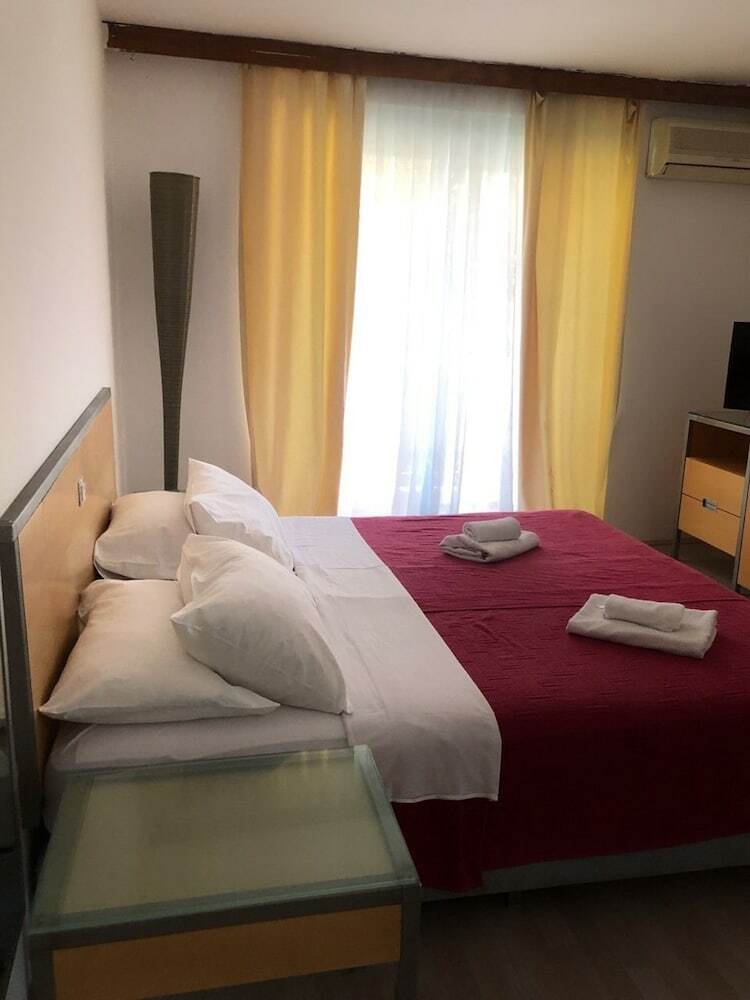 Bip Hotel