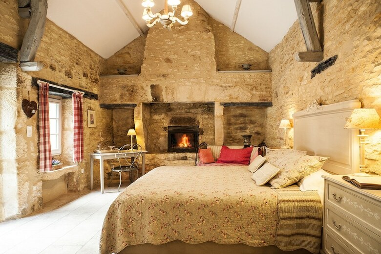 Hotel La Roche D'esteil