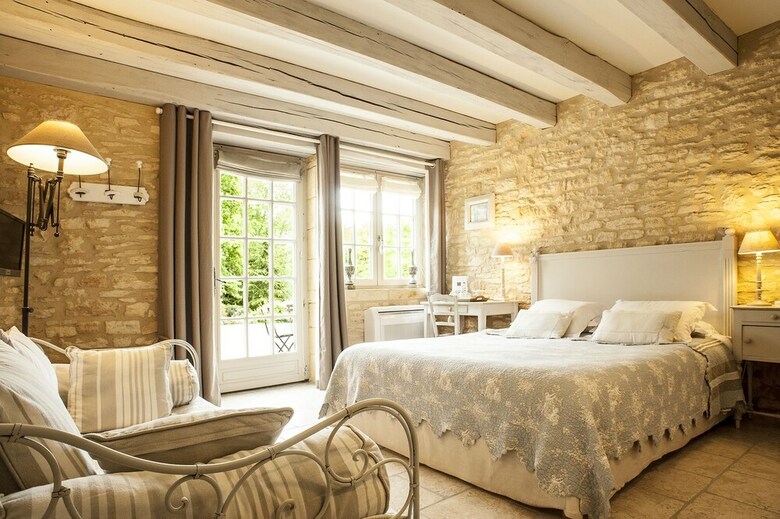 Hotel La Roche D'esteil