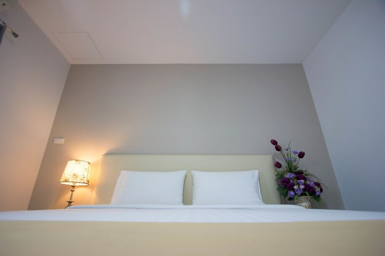 Primetime Hotel