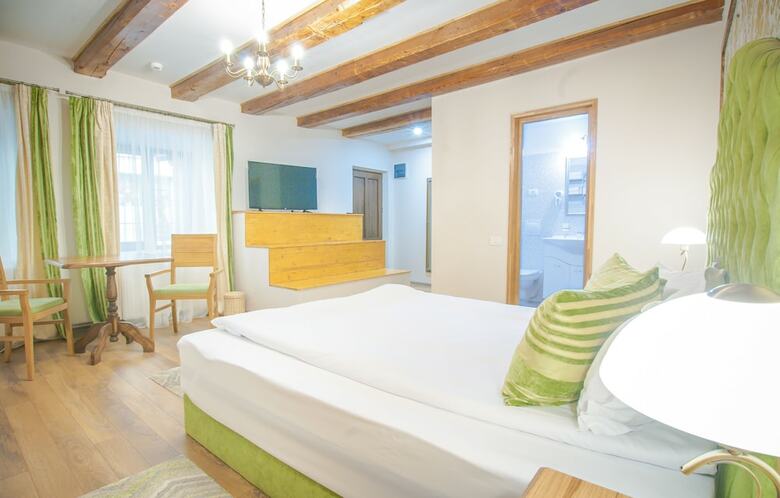 Hotel Safrano Palace