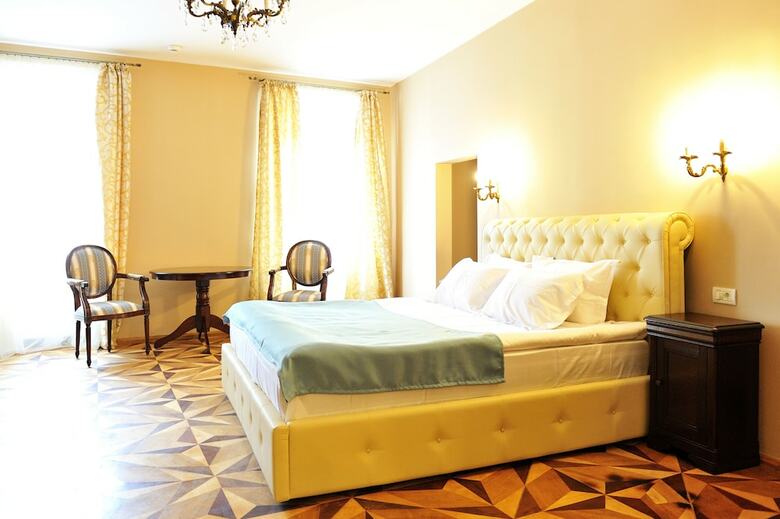 Hotel Safrano Palace