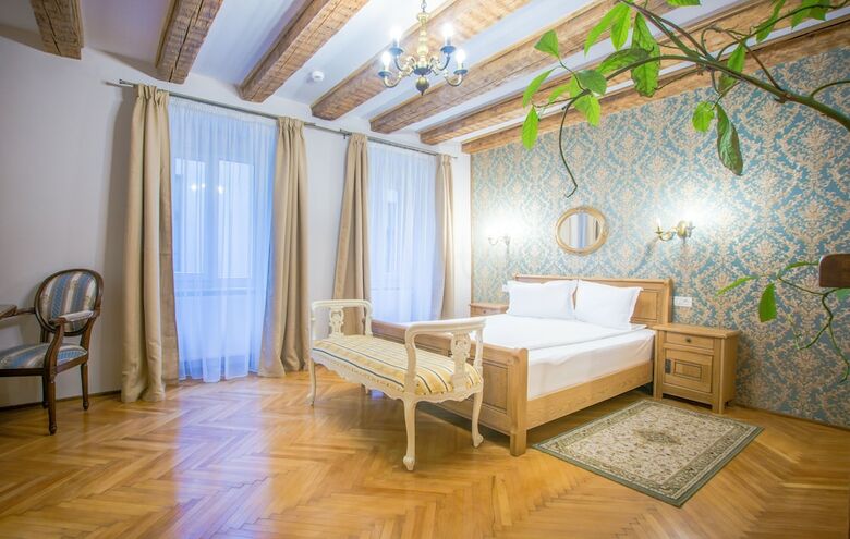 Hotel Safrano Palace
