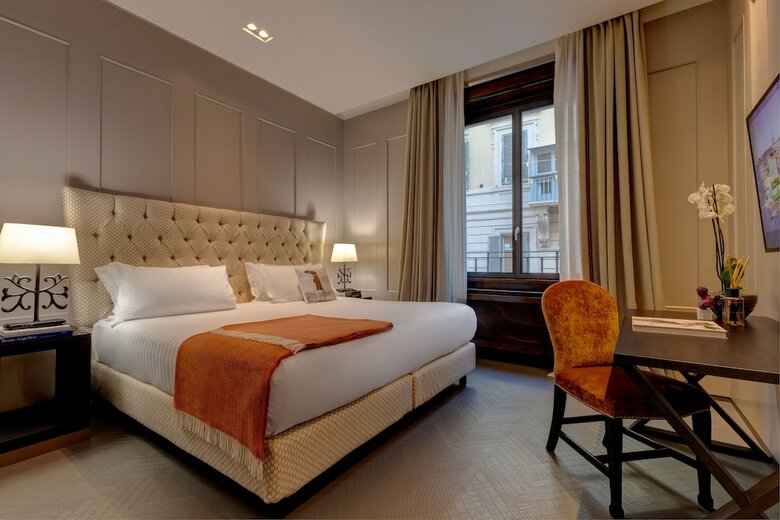 Singer Palace Hotel
