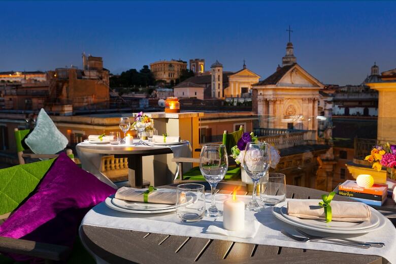 Singer Palace Hotel
