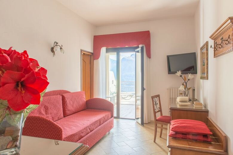 Village Hotel Lucia