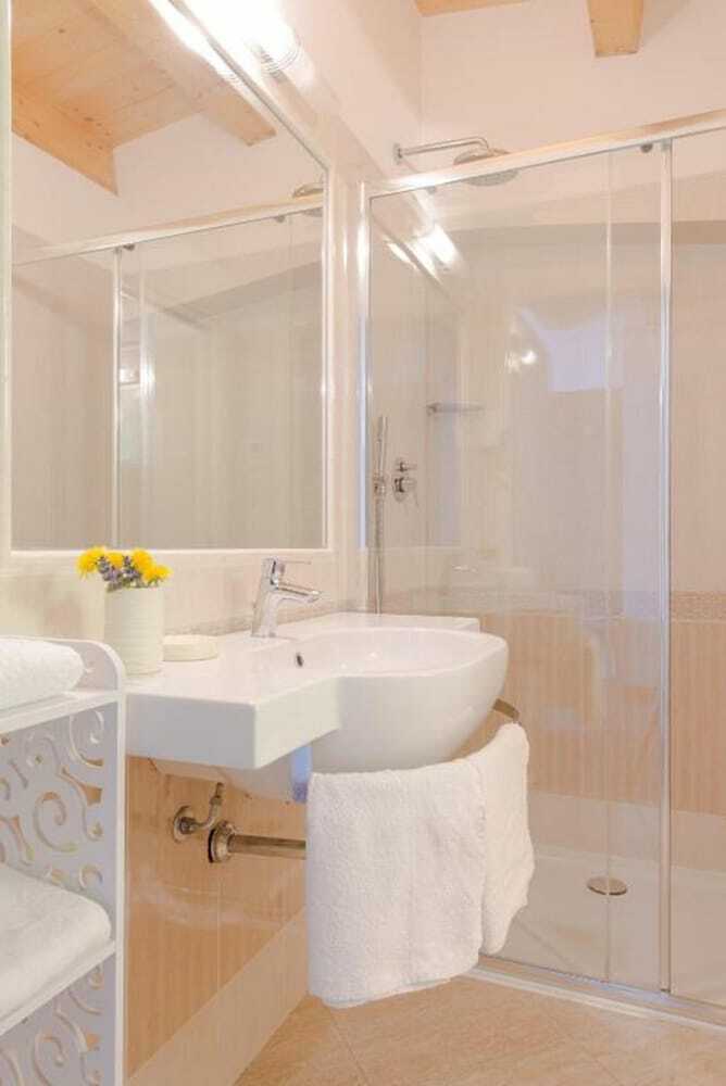 Village Hotel Lucia