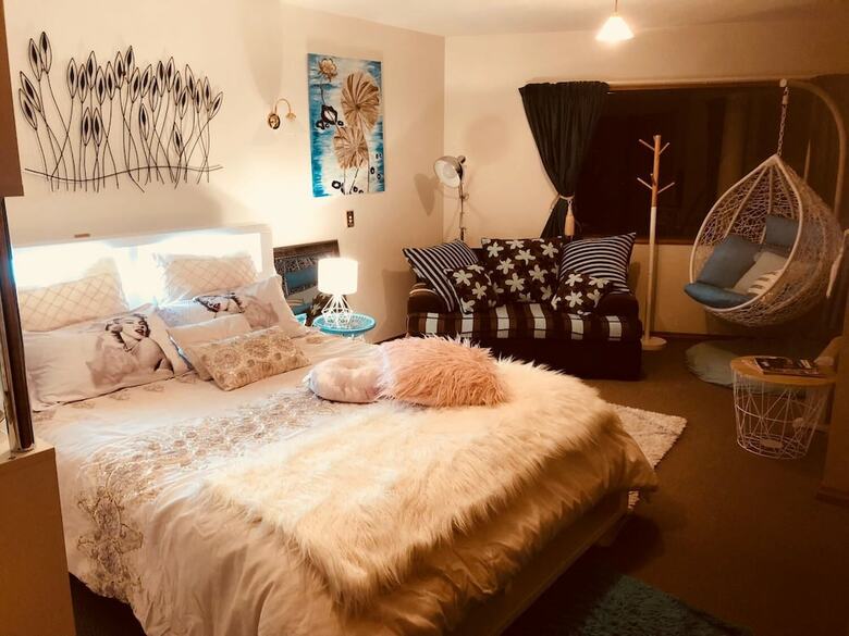 Breakfast At Tiffany's B&B