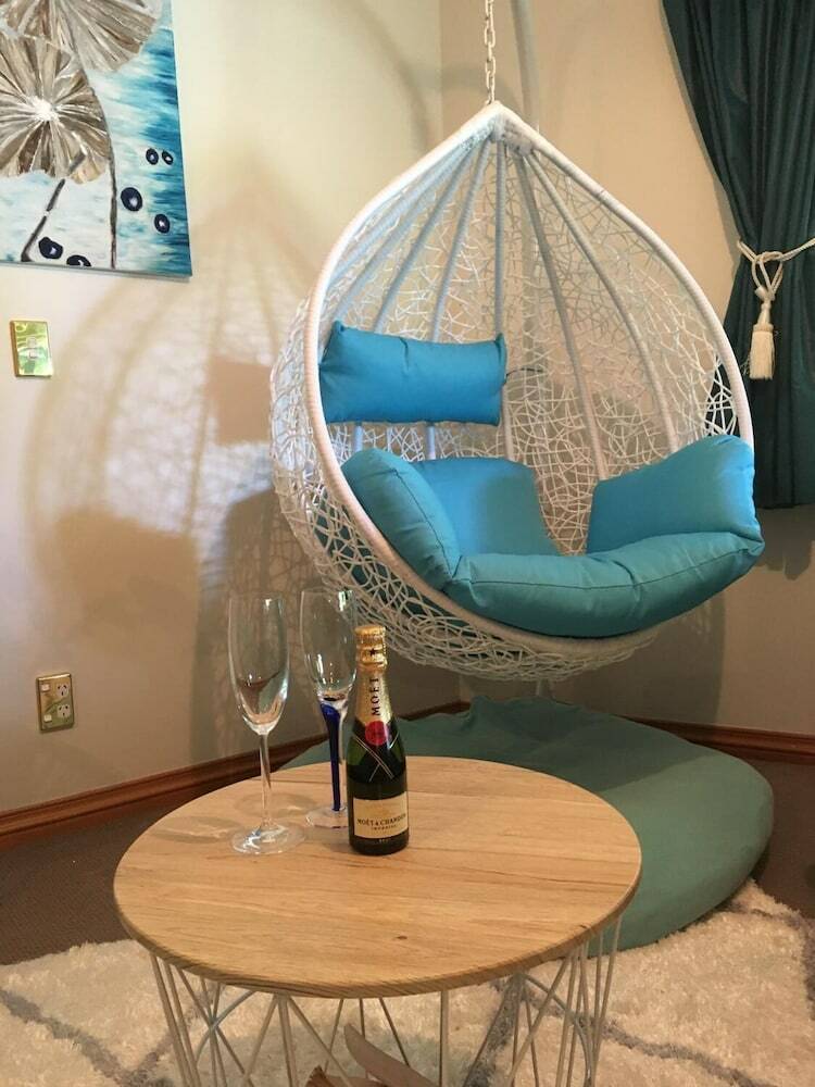 Breakfast At Tiffany's B&B