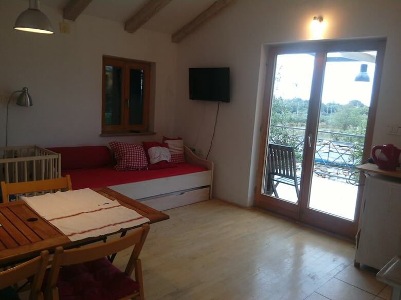 Apartments Ivas