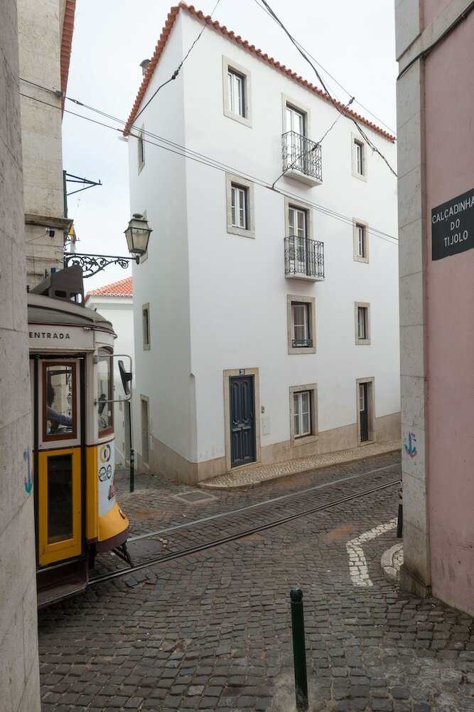 Almamater Lisbon Apartments
