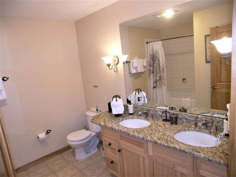 Dakota Lodge 2 Bed 2 Bath