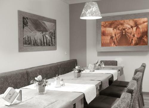 Hostal Weinhaus Gr�fen