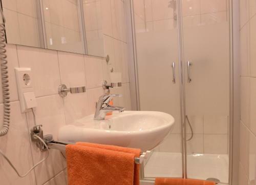 Hostal Weinhaus Gr�fen
