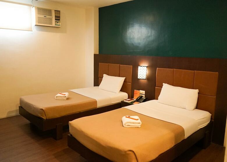 Tacloban Plaza Hotel