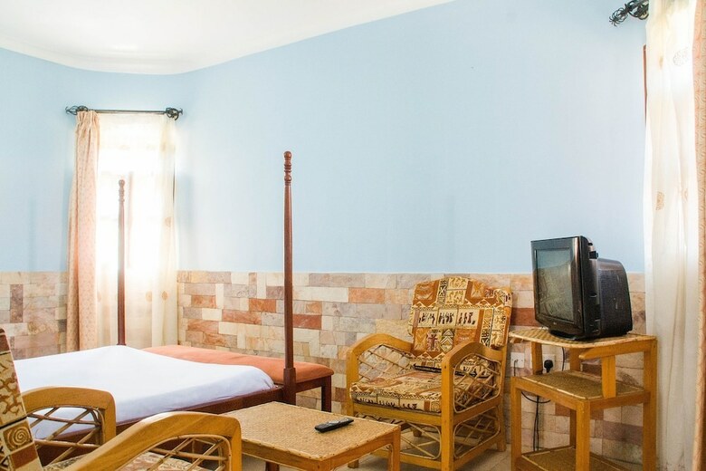 Hotel Kabalega Resort