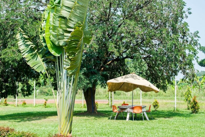 Hotel Kabalega Resort