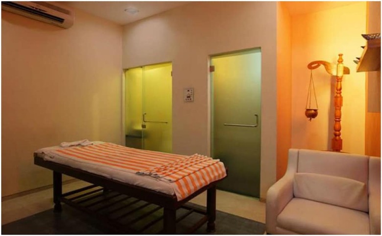 Hotel Sun N Sand Shirdi