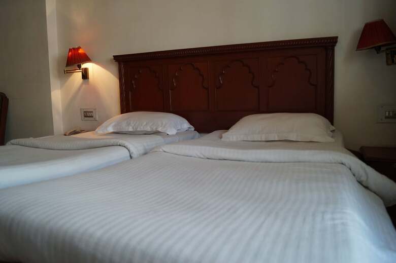 Mohan Hotel