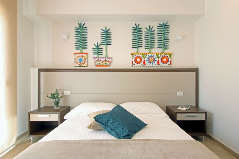 Hotel Sik� Holiday Home