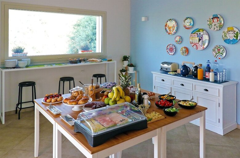 Hotel Sik� Holiday Home