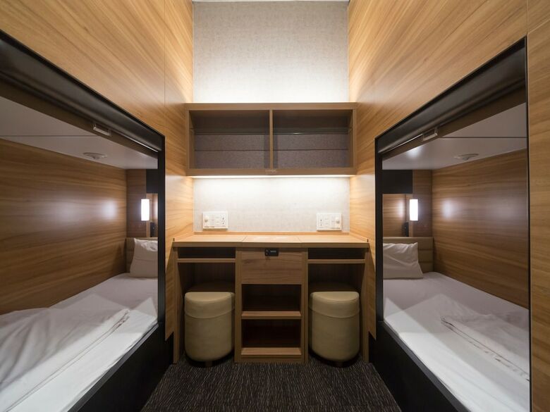 Hotel Global Cabin Tokyo Suidobashi