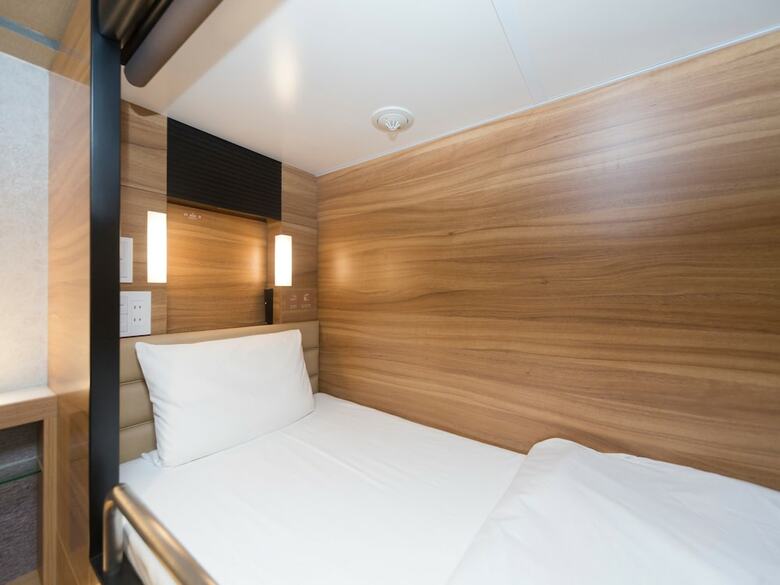 Hotel Global Cabin Tokyo Suidobashi