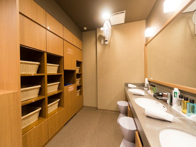 Hotel Global Cabin Tokyo Suidobashi