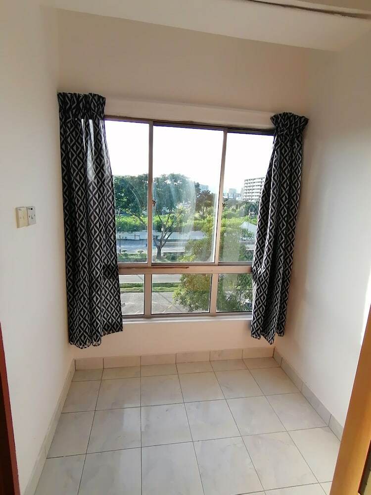 Hotel Api-api Guest House