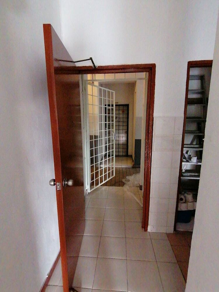 Hotel Api-api Guest House