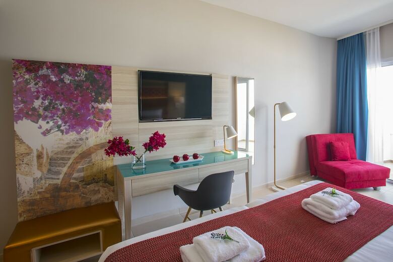 Hotel Leonardo Cypria Bay- All Inclusive