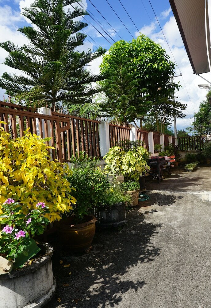 Hotel Kanoktid Place
