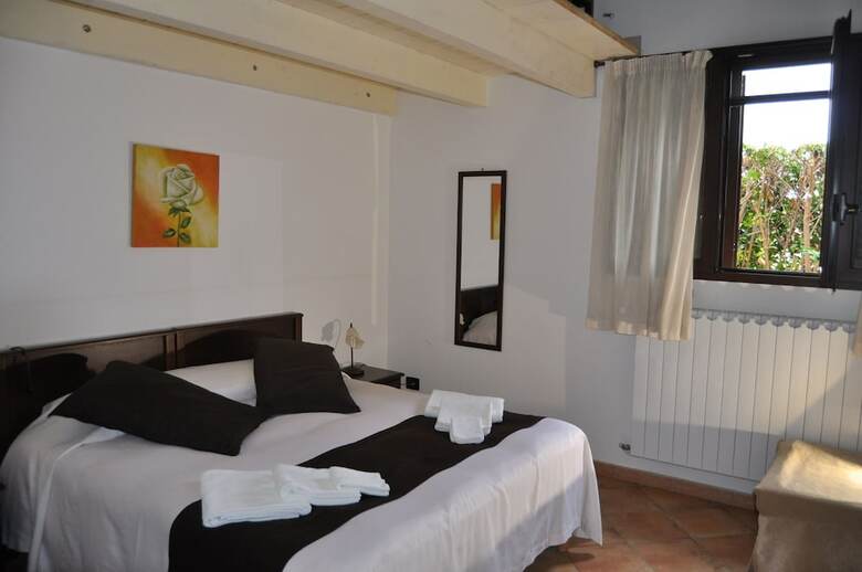 Bed And Breakfast Giardini Di Marzo