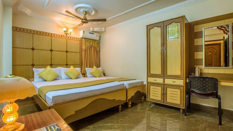 Hotel Sri Sai Park