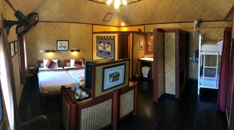 Hotel The Old Tree House