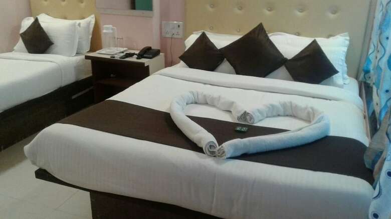 Hotel Sai Leela Grand