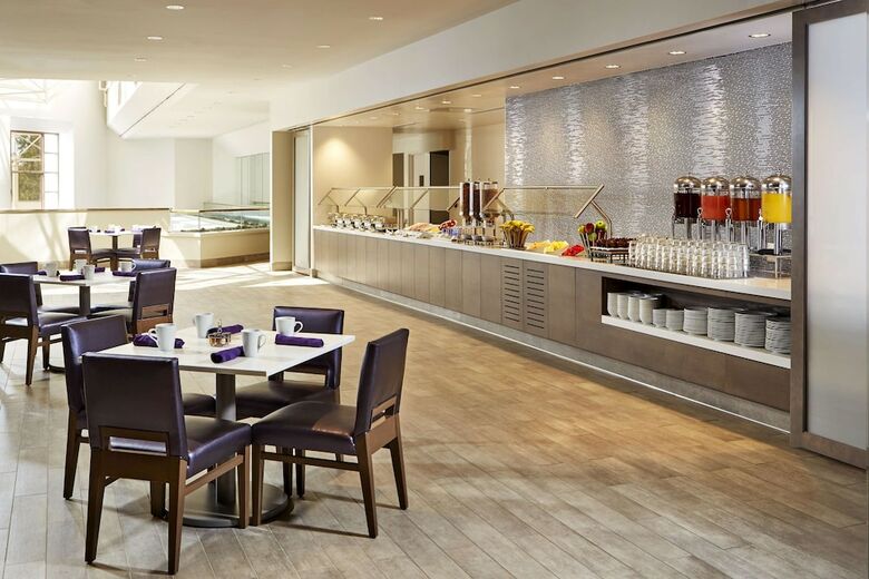 Hilton Long Beach Hotel