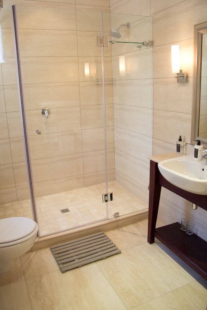 Hotel 5 Seasons Guest House