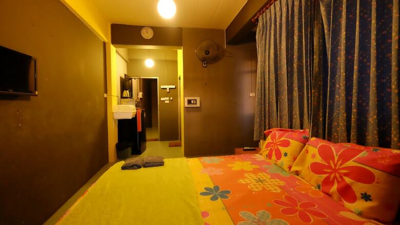Hostal Let It Bee Econo Hostel