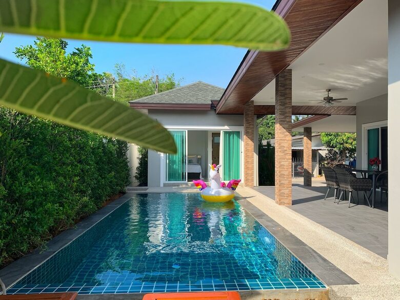 Private New Pool Villa Near Laguna
