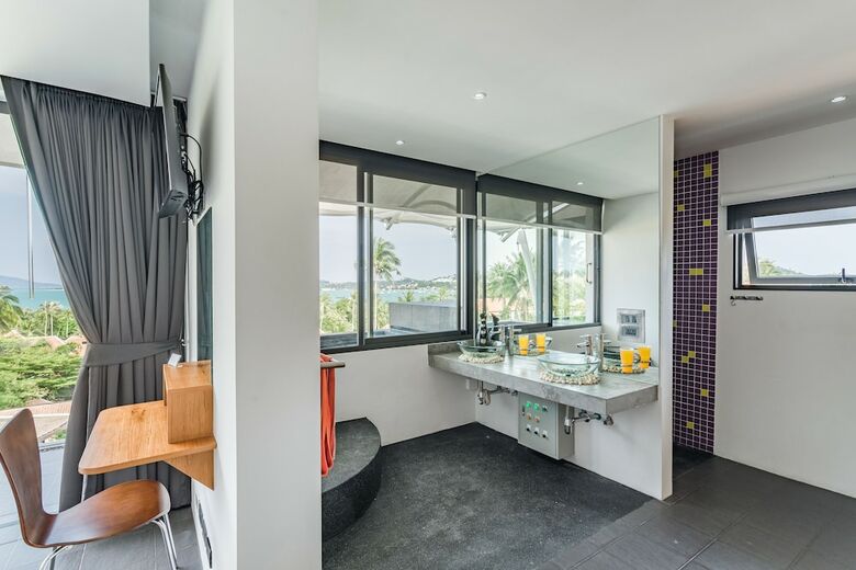 6br Villa Near Bangrak Beach