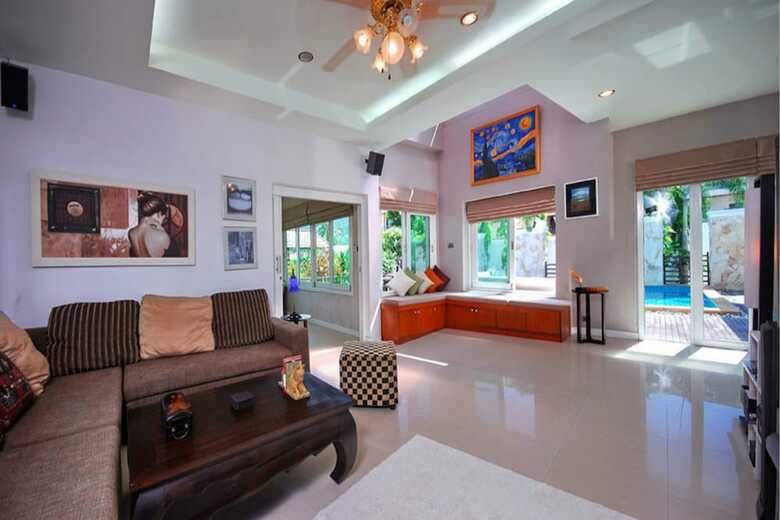 4 Bedroomed Villa In Chaweng  P1