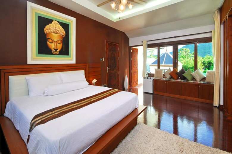 4 Bedroomed Villa In Chaweng  P1