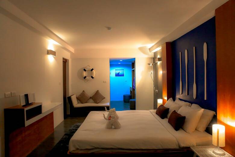 Hotel Pool Access By Punnpreeda Beach Resort