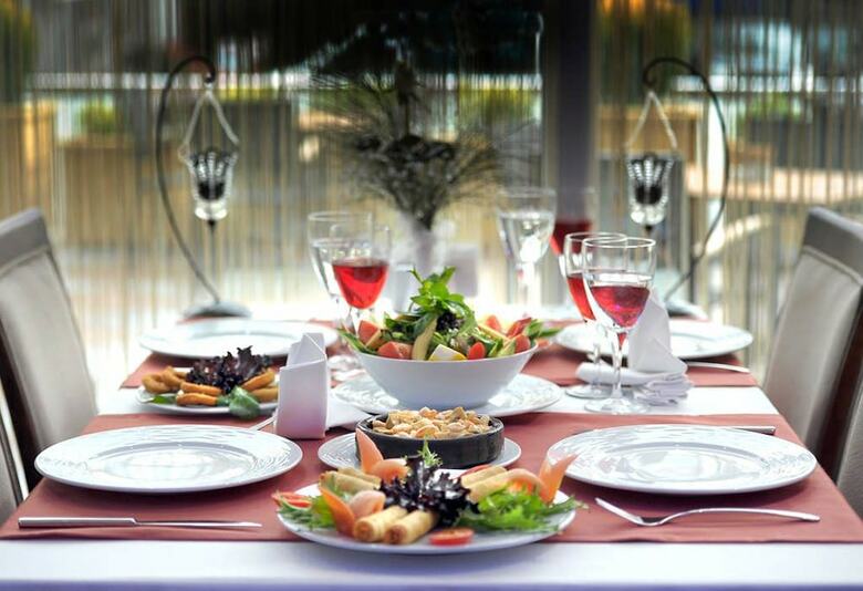 Rhiss Hotel Bostanci