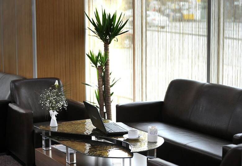 Rhiss Hotel Bostanci