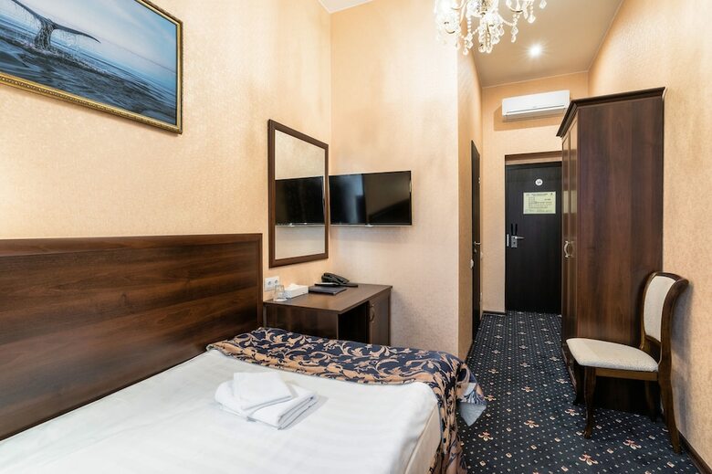 Sapphire Hotel
