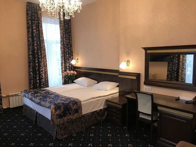 Sapphire Hotel