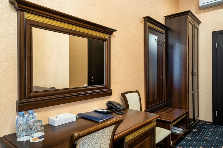 Sapphire Hotel