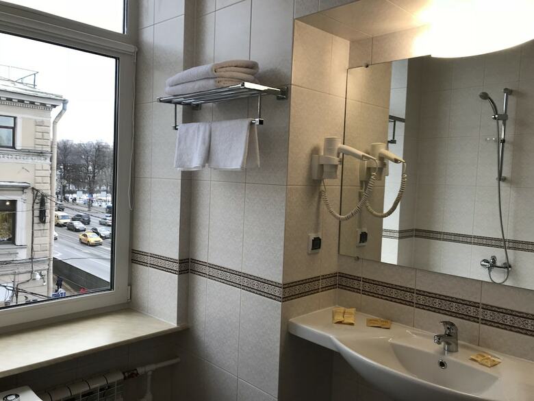 Sapphire Hotel